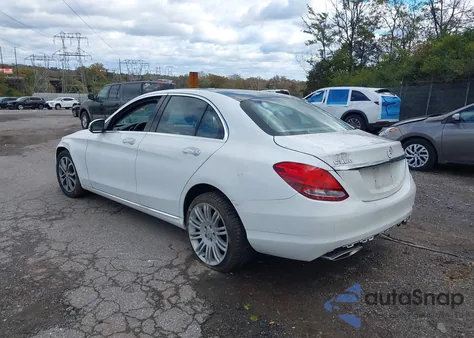 2017 Mercedes-Benz C 300 4Matic из США, поврежденный, VIN 55SWF4KB3HU184926